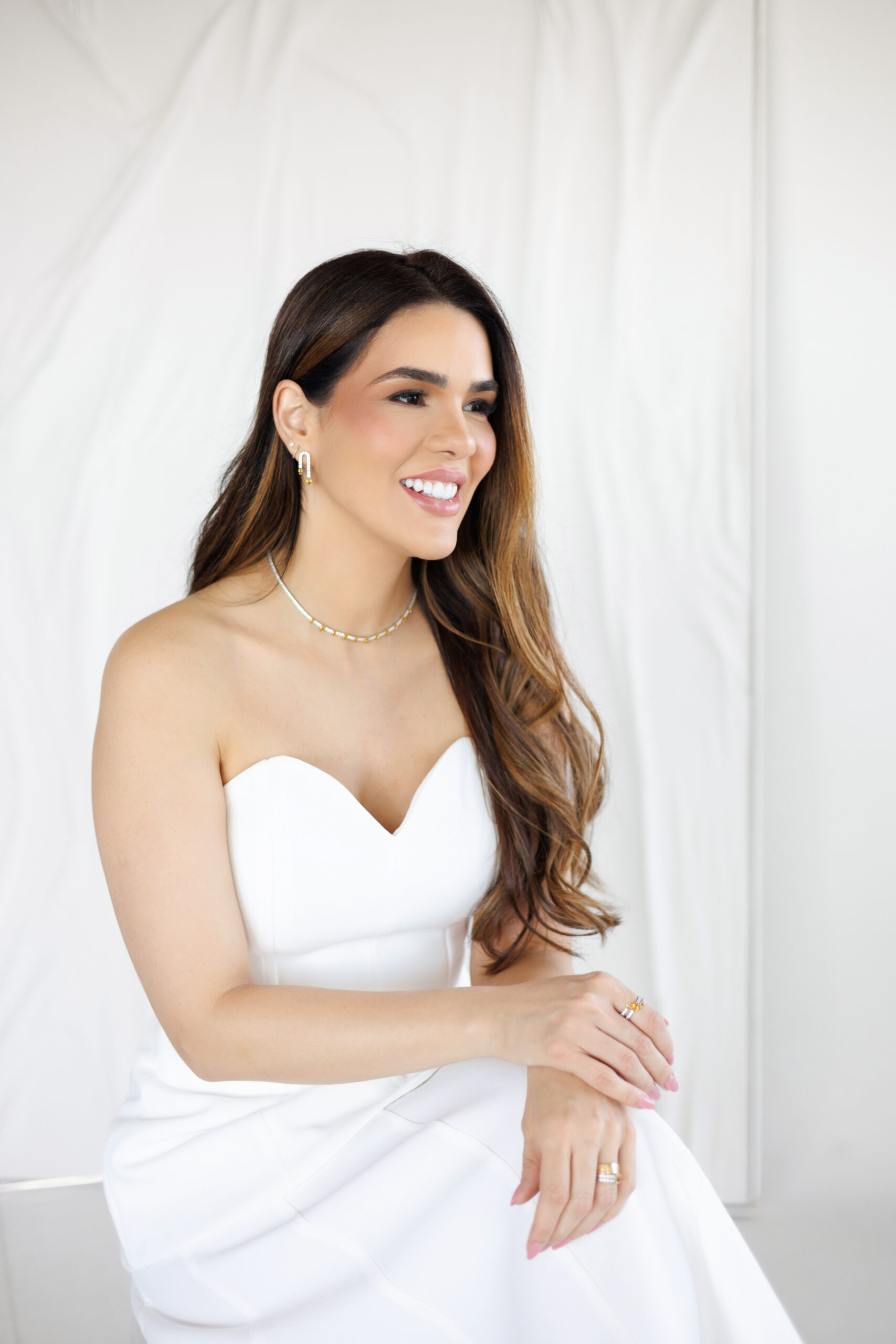 Dra. Charlotte Oliveira — Especialista em Harmonização Facial em Fortaleza